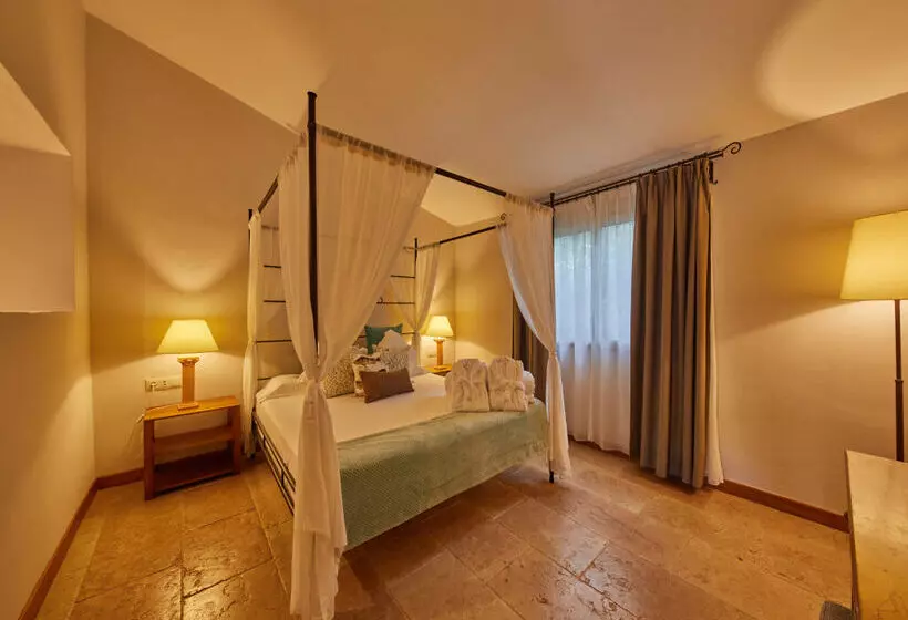 Pula Suites Boutique Resort