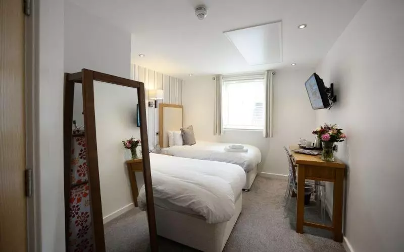 Waterside Hotel & Leisure Club