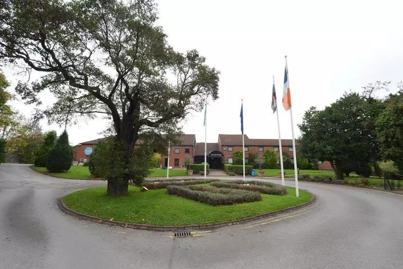 Waterside Hotel & Leisure Club