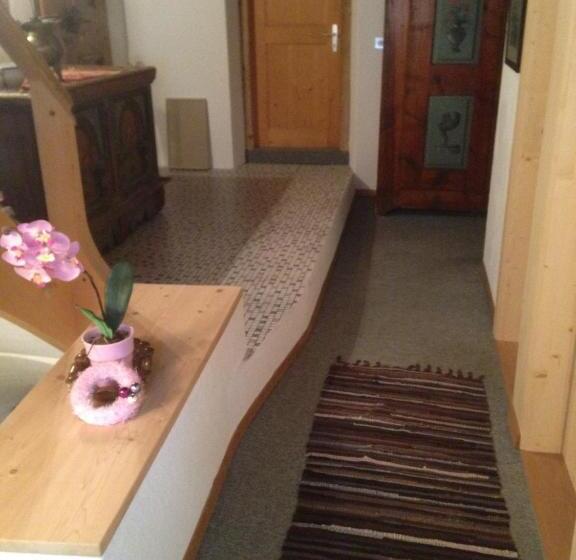 B&b Hotel & Appartements Chasa Valär