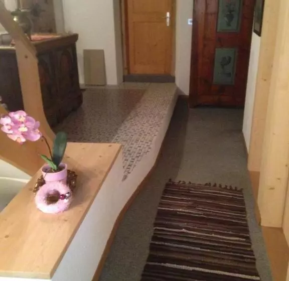 B&b Hotel & Appartements Chasa Valär