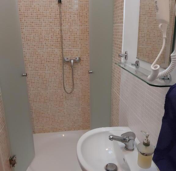 住宿加早餐 Szárszó Panzió