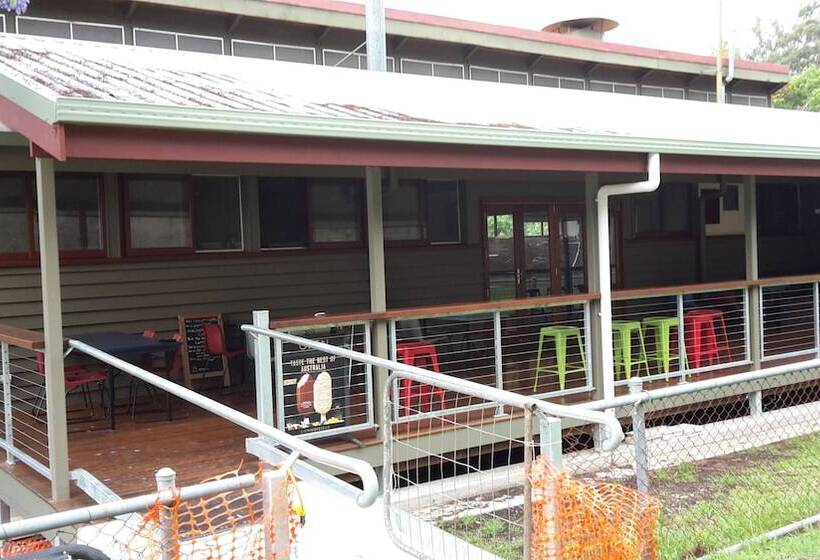 Christmas Creek Cafe & Cabins