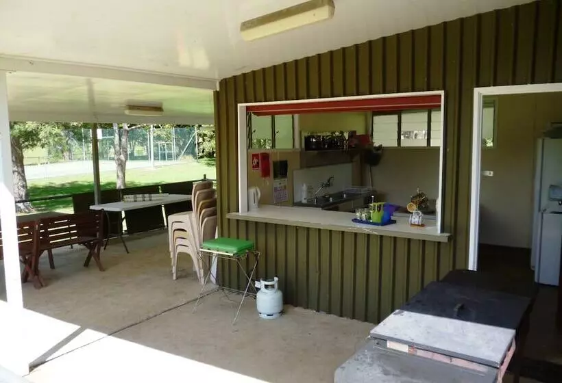 Christmas Creek Cafe & Cabins