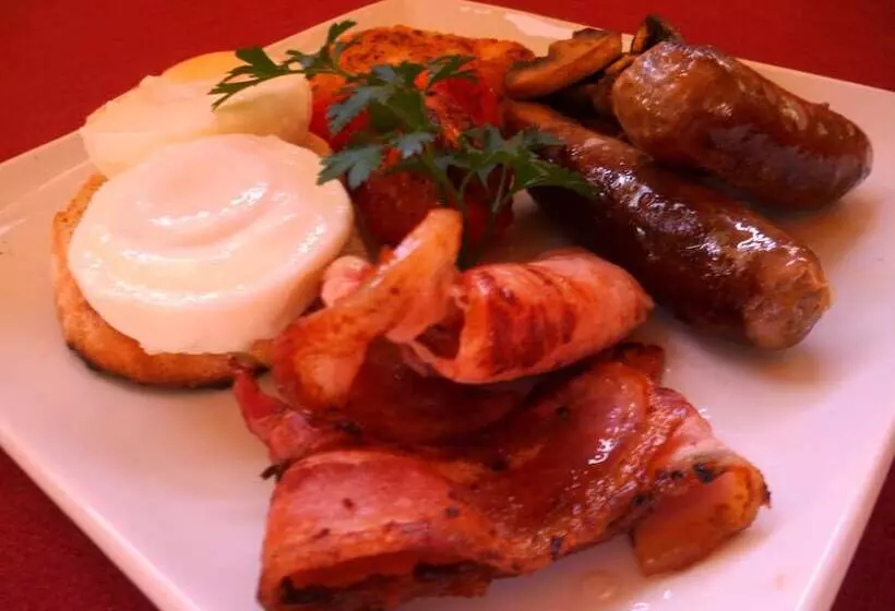 Christmas Creek Cafe & Cabins