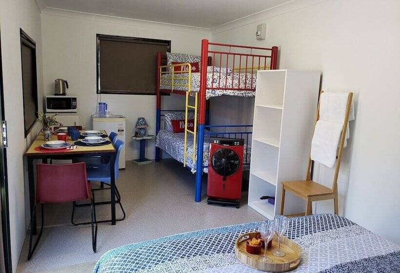 Christmas Creek Cafe & Cabins