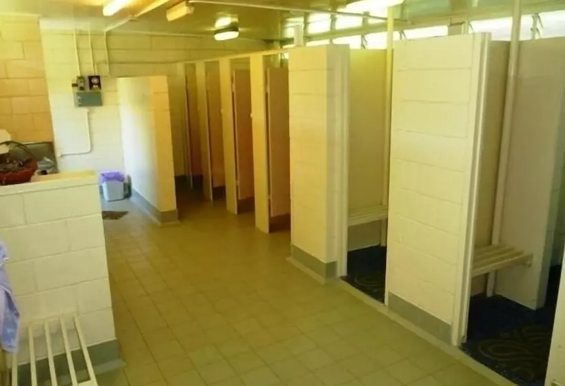 Christmas Creek Cafe & Cabins