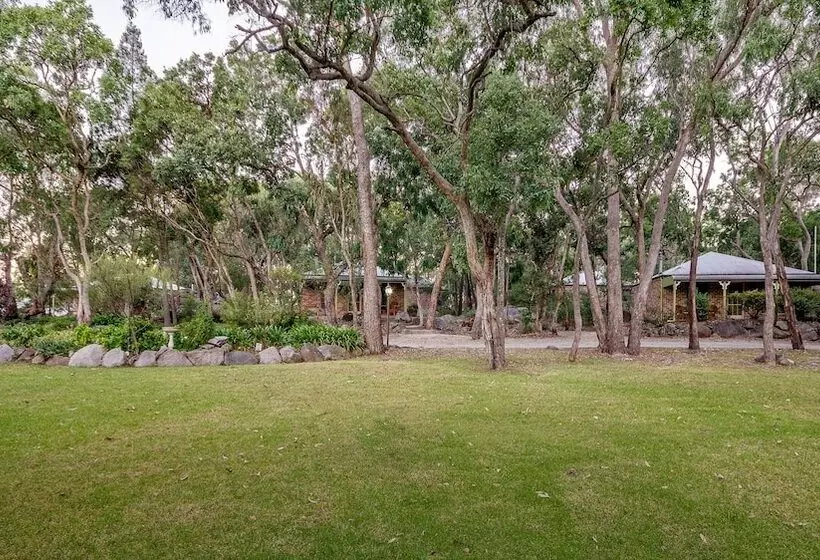 Honeysuckle Cottages