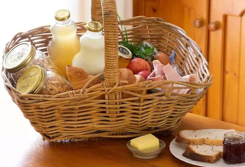 Honeysuckle Cottages