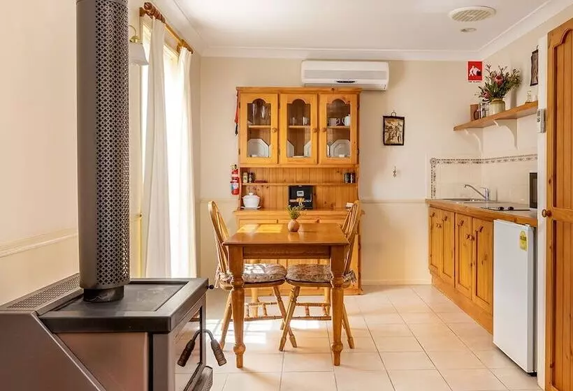 Honeysuckle Cottages