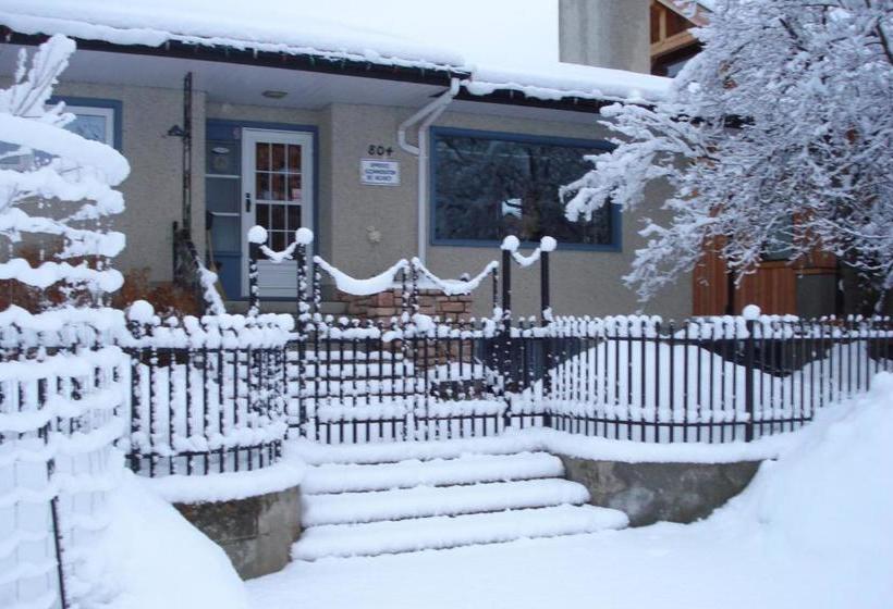 پانسیون Dave & Honey's Accommodation