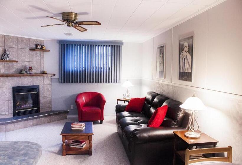 پانسیون Dave & Honey's Accommodation