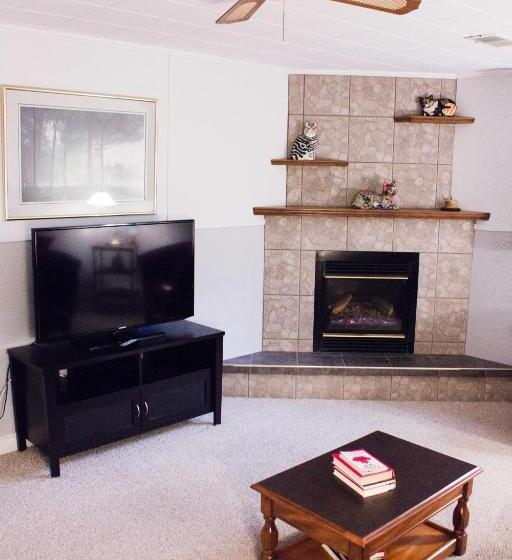 پانسیون Dave & Honey's Accommodation