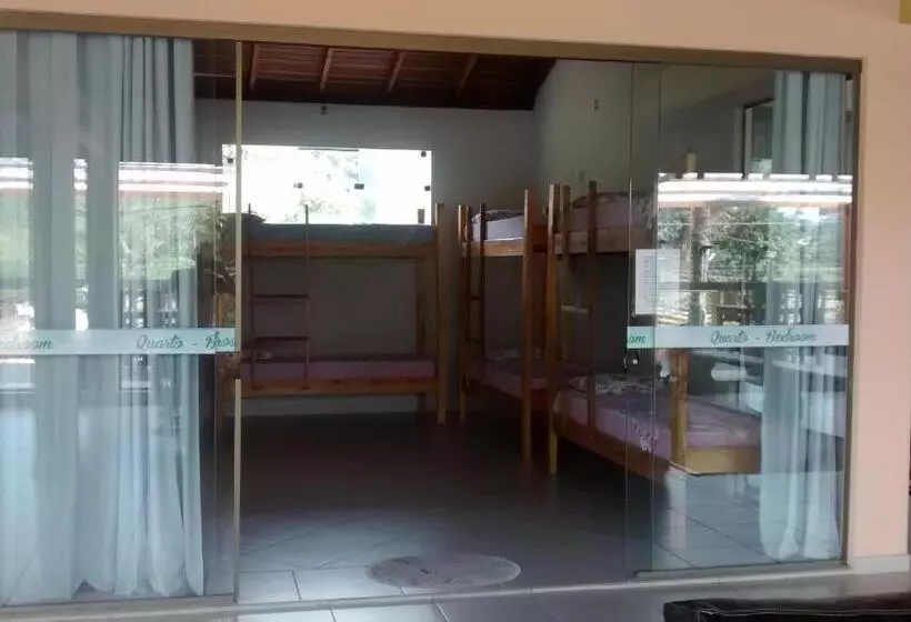 Ti Hostel Trindade Hospeda