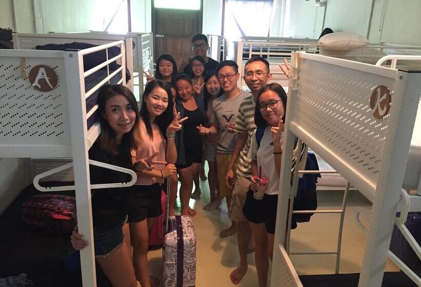 Vloft Backpackers Hostel