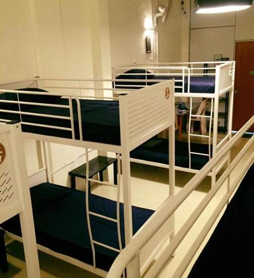 Vloft Backpackers Hostel