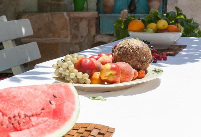 پانسیون Apartments Villa Mike