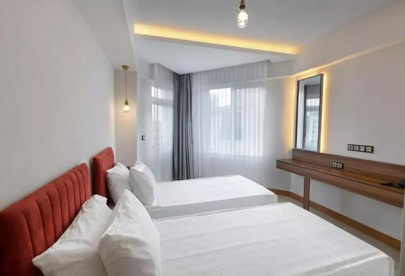 Theluna Suite