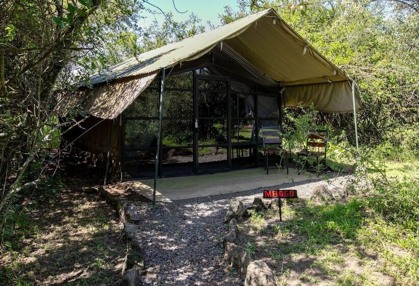 هتل Punda Milias Lodge