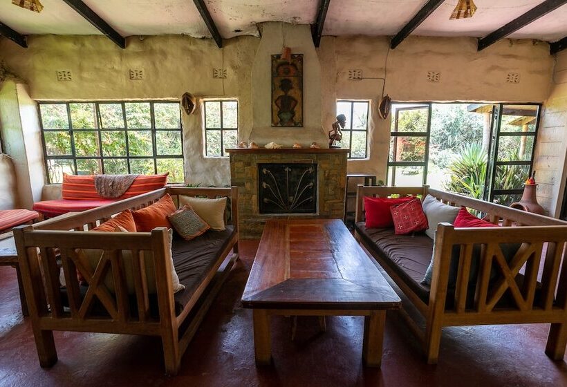 هتل Punda Milias Lodge