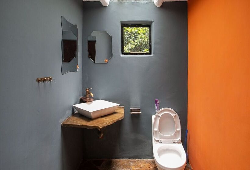 هتل Punda Milias Lodge