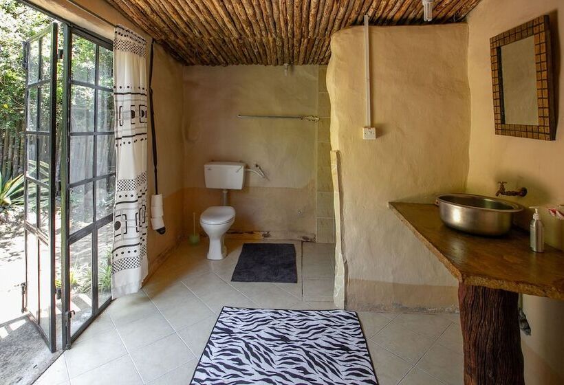 هتل Punda Milias Lodge