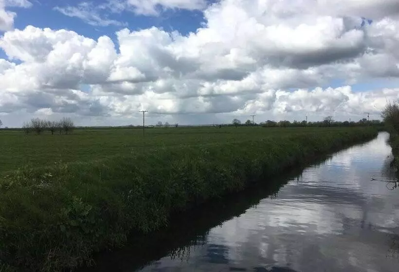 ベッドアンドブレックファースト Double Gate Farm