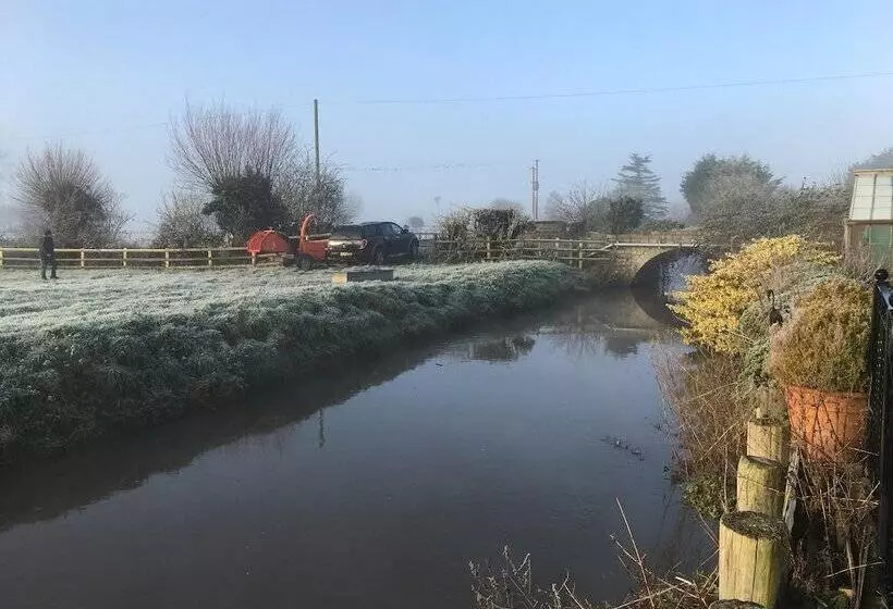 ベッドアンドブレックファースト Double Gate Farm