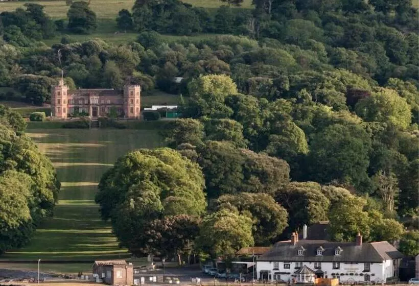 ベッドアンドブレックファースト The Edgcumbe Arms