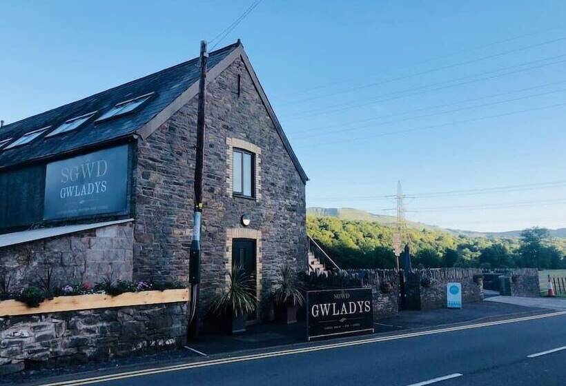 住宿加早餐 Sgwd Gwladys Lodge