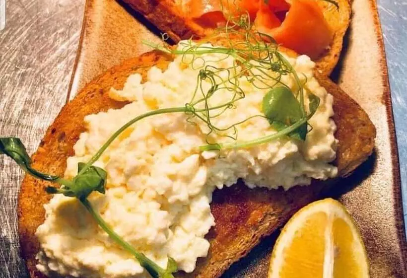 Aamiaismajoitus (B&B) Sgwd Gwladys Lodge