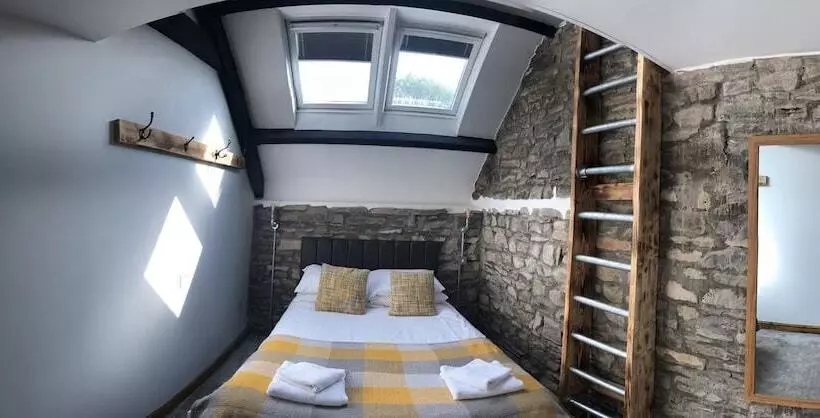 Aamiaismajoitus (B&B) Sgwd Gwladys Lodge