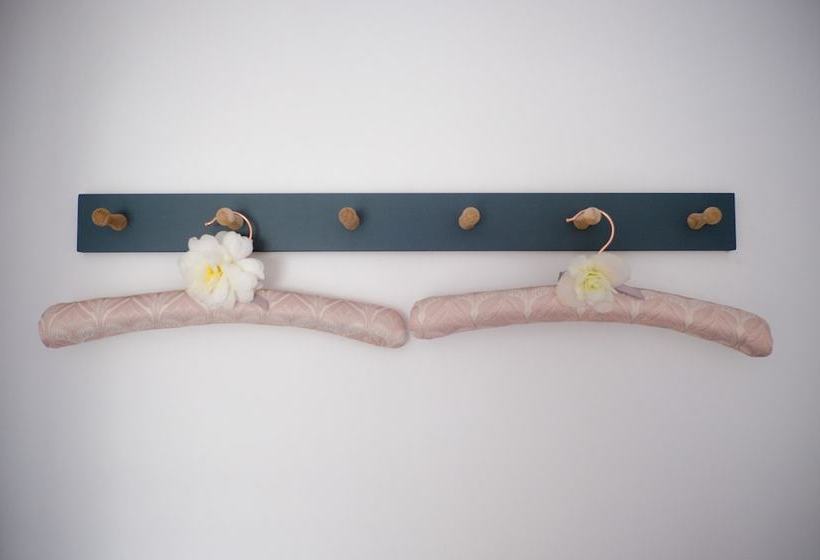 مبيت وإفطار The Churchill Arms