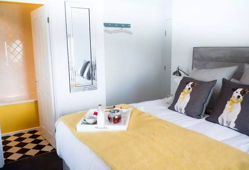 Aamiaismajoitus (B&B) The Churchill Arms