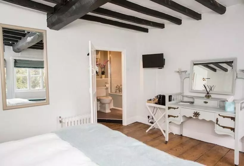 Aamiaismajoitus (B&B) The Churchill Arms