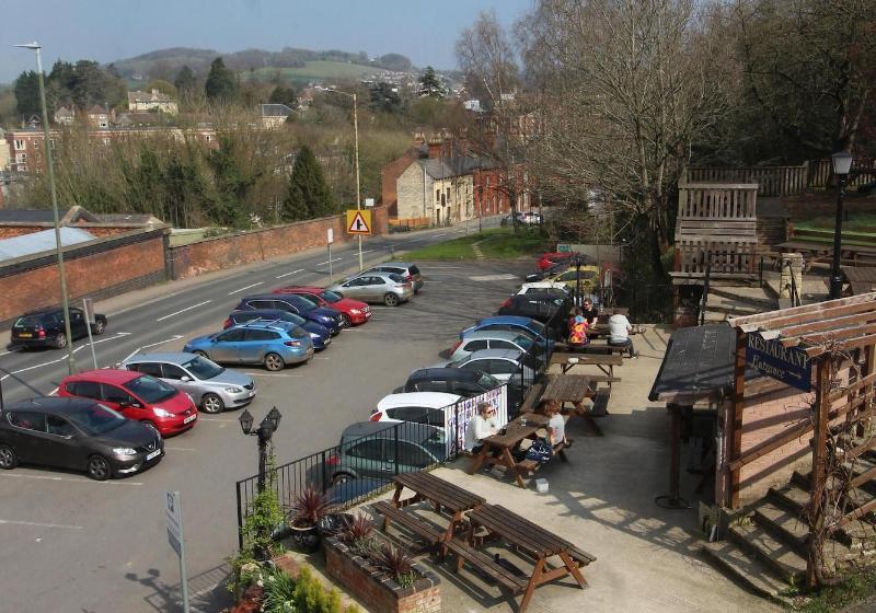 فندق فئة نجمة واحدة The Clothiers Arms