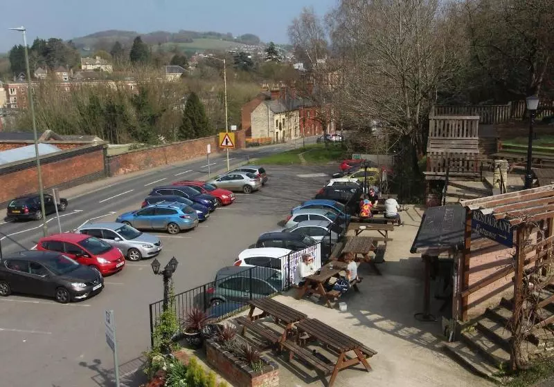 Hostelli The Clothiers Arms