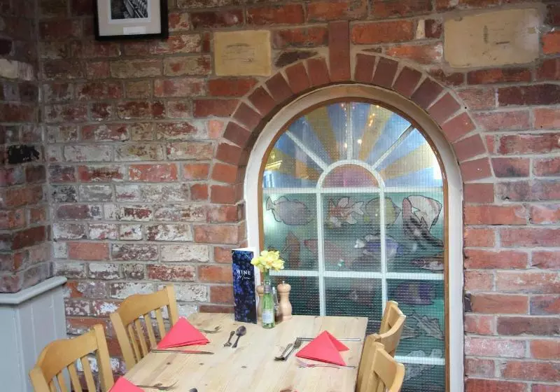 Hostelli The Clothiers Arms