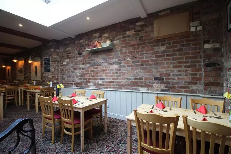 Hostelli The Clothiers Arms