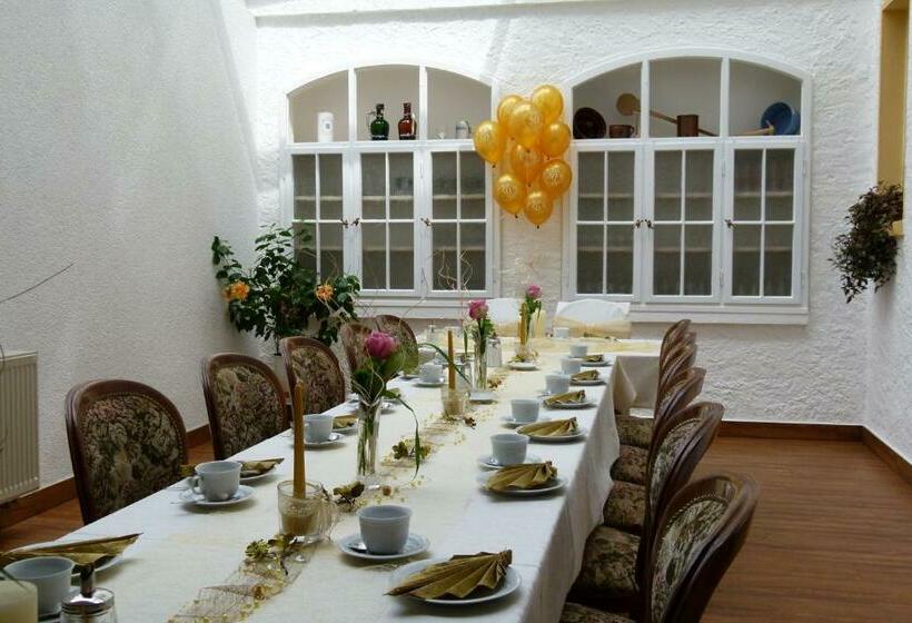 בית מלון כפרי & Gasthof Garküche