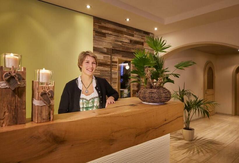 Отель Konradshof