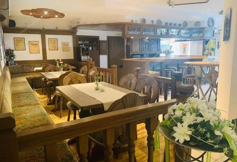 Hotelli Landgasthaus Jägerhof