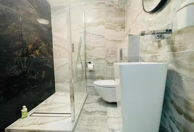 Majatalo Tudor Oaks Lodge Stevenage North