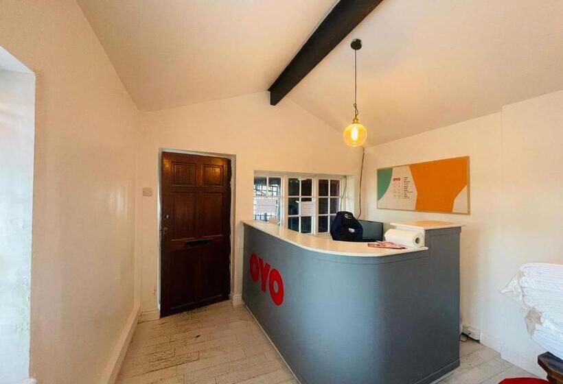 膳宿费 Tudor Oaks Lodge Stevenage North