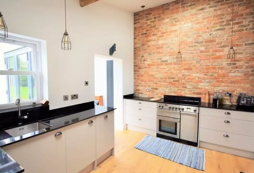 Wayside Cottage