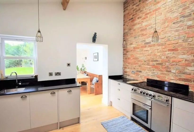 Wayside Cottage