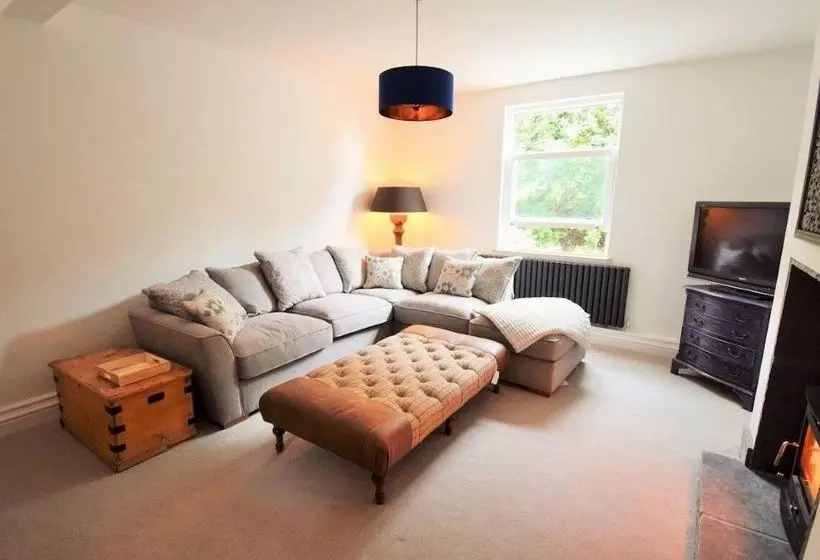 Wayside Cottage