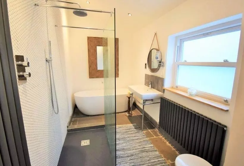 Wayside Cottage