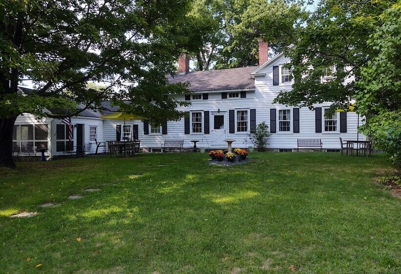 1805 House Bed And Breakfast