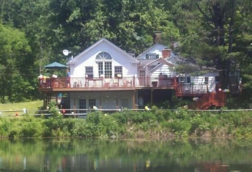 1805 House Bed And Breakfast